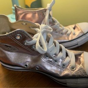 Women’s Size 9 Metallic Pink Converse